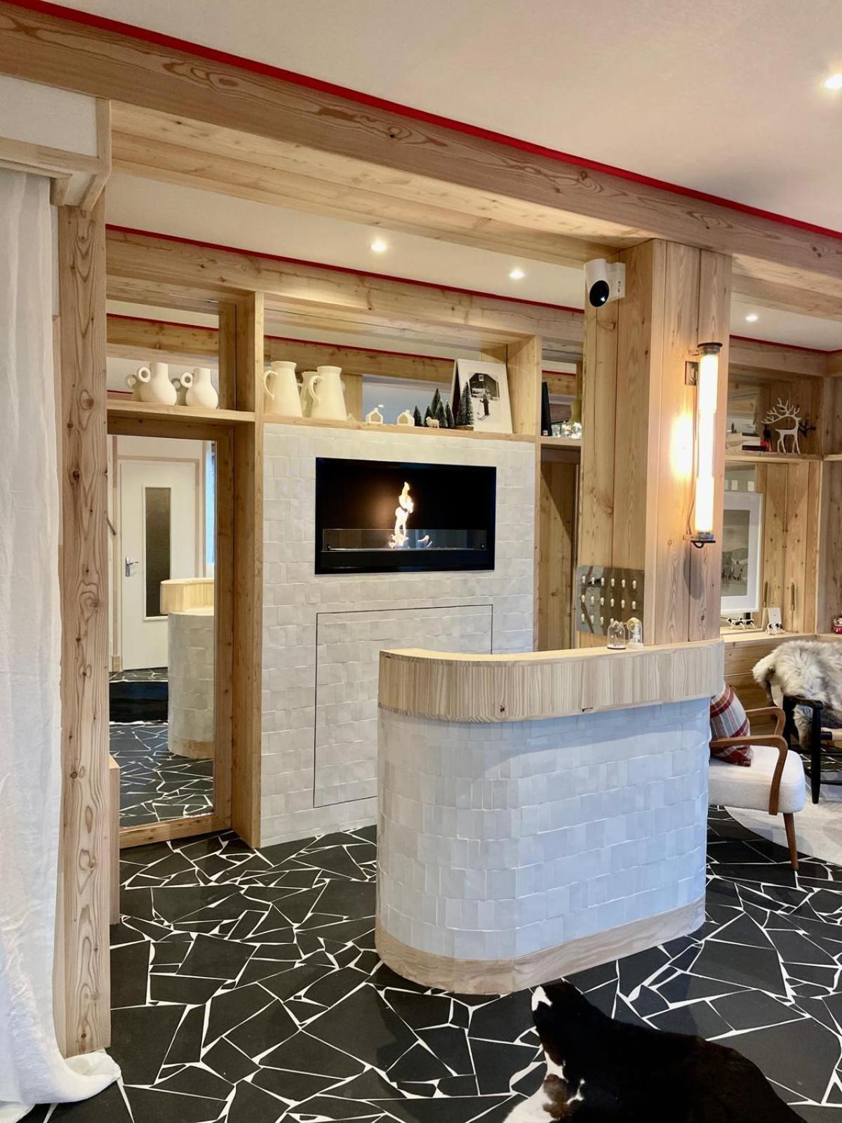 Hotel Le Caprice Des Neiges Комблу Екстер'єр фото