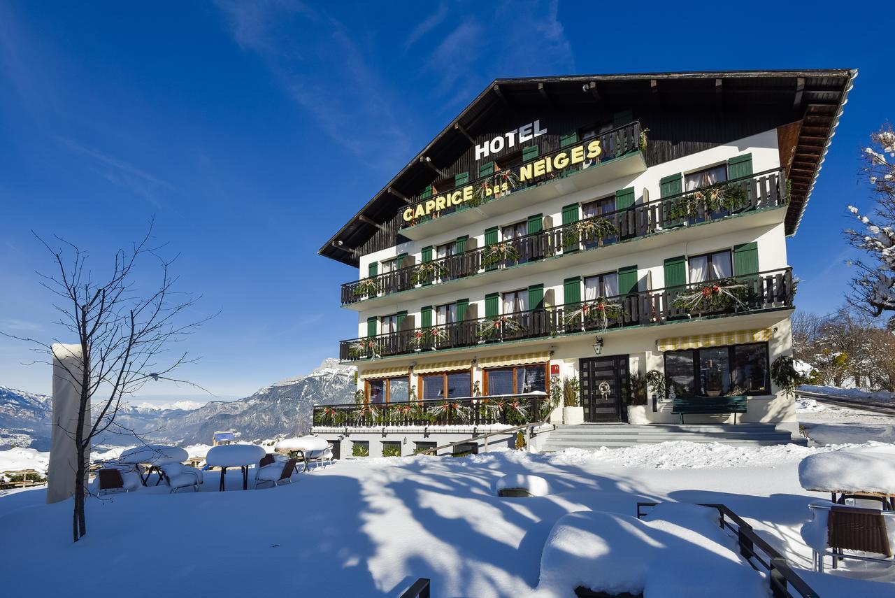 Hotel Le Caprice Des Neiges Комблу Екстер'єр фото