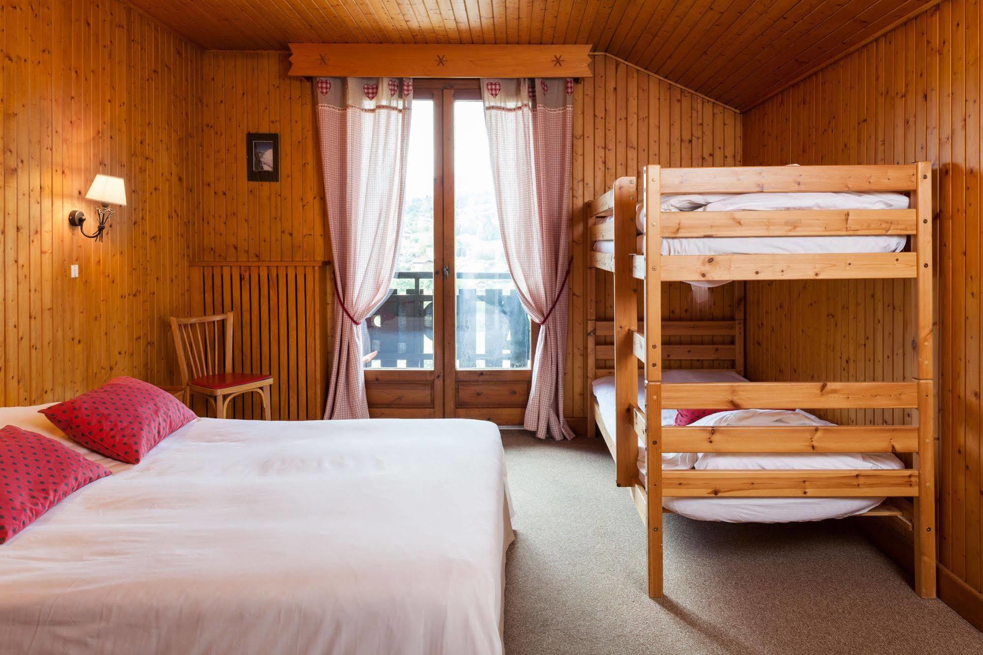 Hotel Le Caprice Des Neiges Комблу Екстер'єр фото