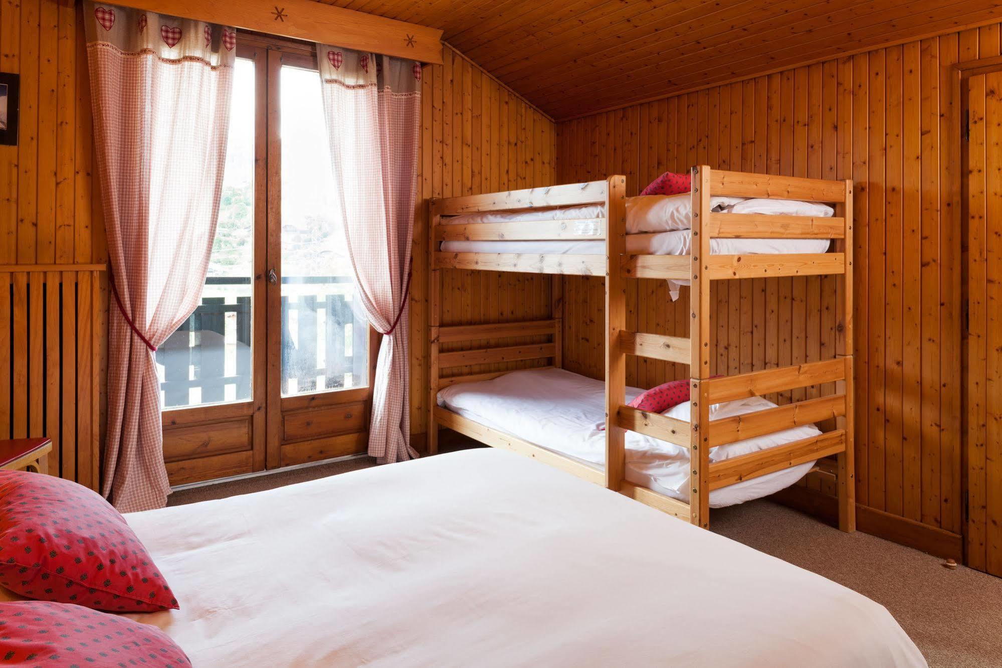 Hotel Le Caprice Des Neiges Комблу Екстер'єр фото